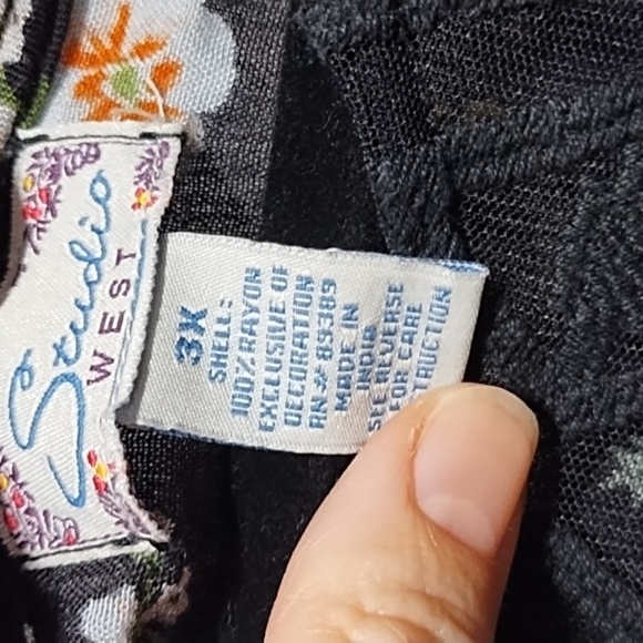 Studio West Top Blouse Floral Puff Sleeves Decorative Neck Print Size 3X… - Picture 5 of 8